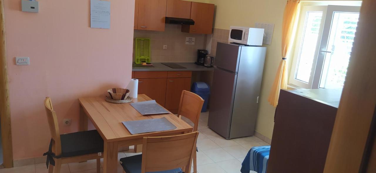 أوميس Apartments Ivka المظهر الخارجي الصورة